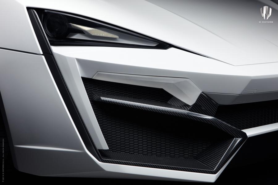 Детали экстерьера W Motors Lykan HyperSport 2013 года  (фото 10 из 15)